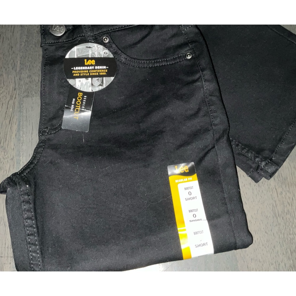 Lee Regular Fit, Bootcut,Mid Rise. Women’s Jeans Black Size 0 Short NWT